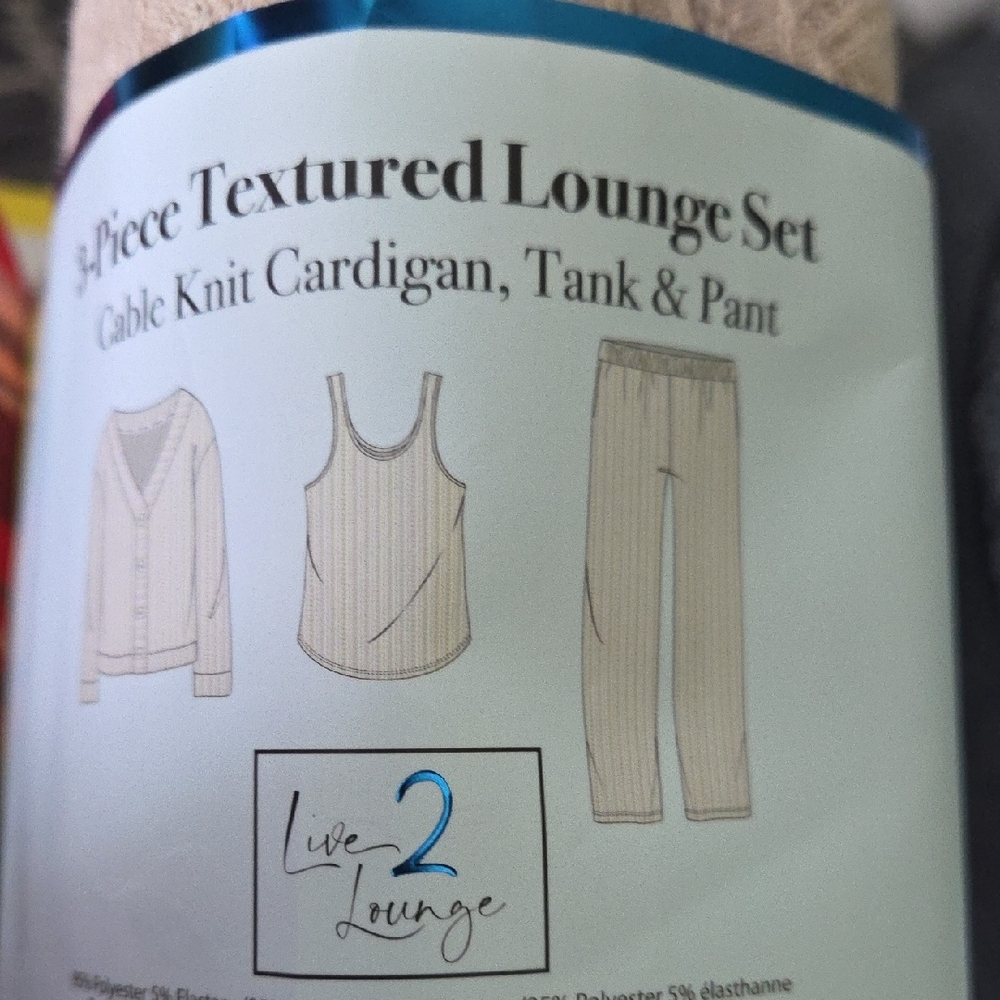 Live 2 Lounge Women's 3-Piece Textured Lounge Set - Beige - Picture 6 of 11